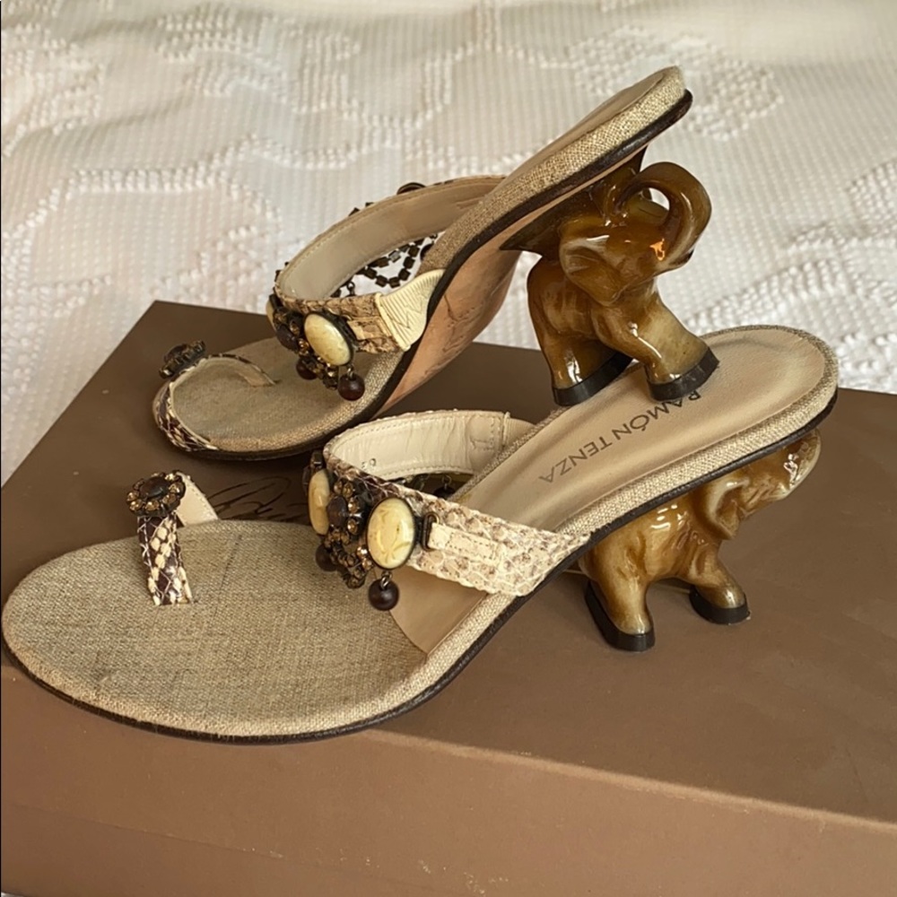 Ramon Tenza- Leather Elephant Sandals: Size 6.5M